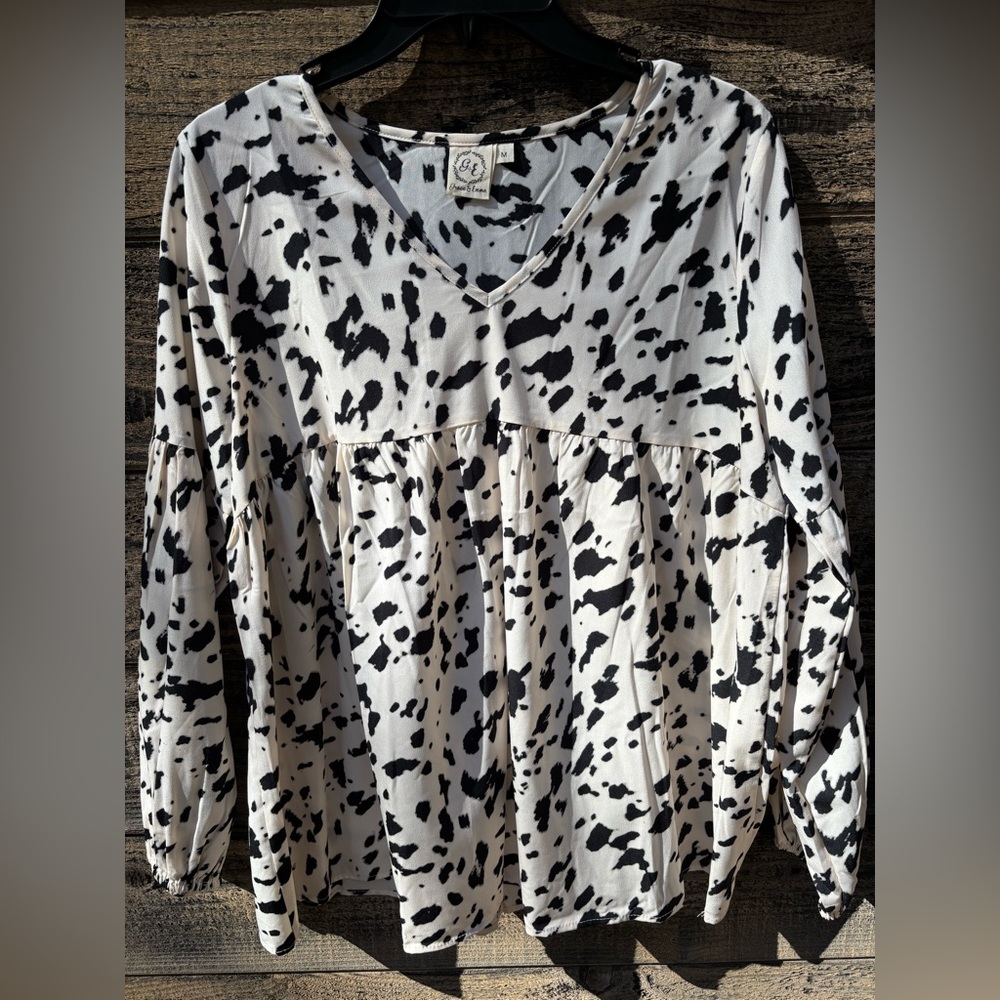Cowgirl Western Black and White Patterned Blouse